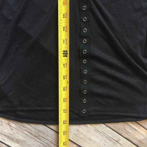 Lulu’s • Snapped Midi Dress - Picture 5 of 8